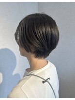 モック(moc) 丸みのあるシルエットが美しい、大人ショートスタイル