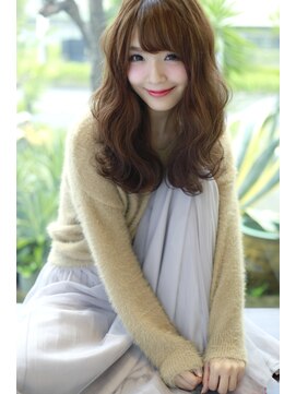 クラウン ヘアー(CLOWN hair) 女性支持率No.1、波ウェーブヘア