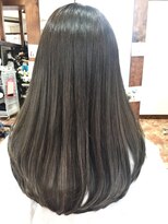 ヤソ(yaso)&nbsp;透明感のあるダークカラー グレージュ