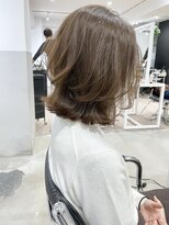 オウル(Owll) 【Owll】大人ふんわりくびれレイヤー グレイヘア