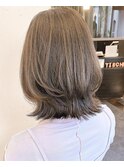 小顔イメチェン、ラベンダーグレージュカラーくびれレイヤーボブ