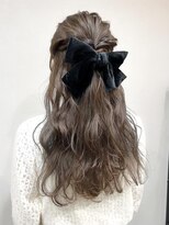 カモン(CAMON) ハーフアップスタイル♪