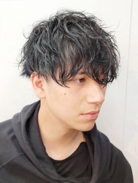 フィフス 原宿(fifth) ツイストスパイラルパーマツーブロック刈り上げ黒髪韓国マッシュ