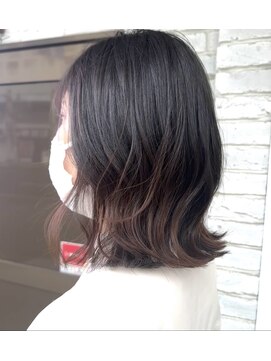 エルフ(elf) パツッと切りっぱなしボブ