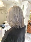 レイヤーボブ ダブルカラー シルバーグレー
