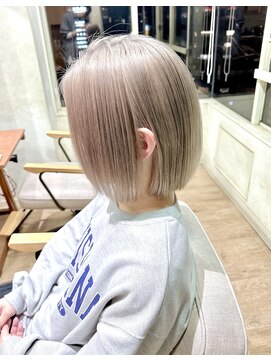 ランプ ヘアー(lamp hair) ケアブリーチ使用/ミルクティーベージュ