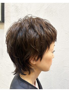 ナウ(NAU) ショートパーマウルフ