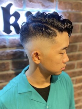 ブロートーキョーバーバーショップ 神田店(Bro Tokyo BARBERSHOP) 【神田】アシメバーバーフェードスタイル