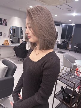 キング 梅田(K!ng) 縮毛矯正髪質改善ハイライトレイヤーカット梅田美容室エクステ