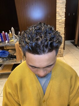 ヘアーモードキクチ 神田日銀通り店 オールバックパーマ