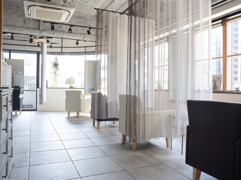 LESS 伏見　髪質改善／パーマ／縮毛矯正／ブリーチ／白髪ぼかし／メンズ【レス】