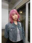 ピンクヘアボブレイヤー