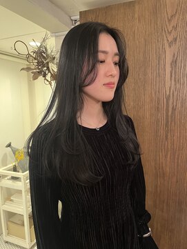 フランチェスカ(Francesca) ロングレイヤー/レイヤーカット/透明感カラー/地毛風カラー