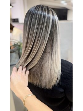 メリー オオサカ(Merly Osaka) 透け感たっぷりバレイヤージュ！