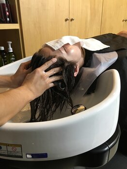 イース(ease)の写真/オーガニッククリーム使用で髪を健康な状態に保ち、頭皮環境を整える◎頭皮の汚れも落としてリフレッシュ♪