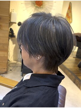 チリンバイロストシティー(Chillin by LOSTCITY) ショート×ハイライトカラー