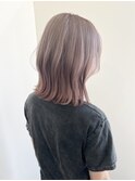 ピンクベージュ