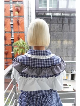 シィーム(cime) ホワイトブロンドカラー