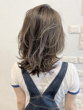 オーティティ(O-TETE) O-tete ウルフレイヤーグレー系ハイライトカラーブリーチ