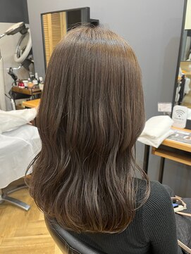 アルター(aL ter) オリーブグレージュカラー