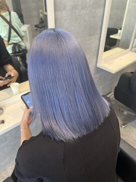 アンダーバーホワイト 栄店(_WHITE) ブルー