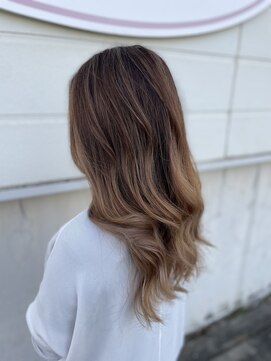 ジュリア(Giulia) ウェーブカラー