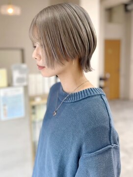 トナリ(tonari) シルキーベージュ　ウルフマッシュ　ダブルカラー【鹿児島中央】