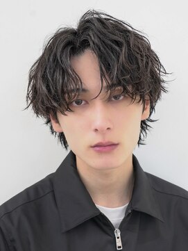 フィフスパーク(fifth PARK) 男らしさ溢れるツイストスパイラルパーマのセンターパート