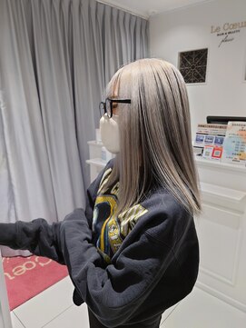 ルクール ヘアー プレジー(Le Coeur HAIR Plaisir) シルバー×ブラック