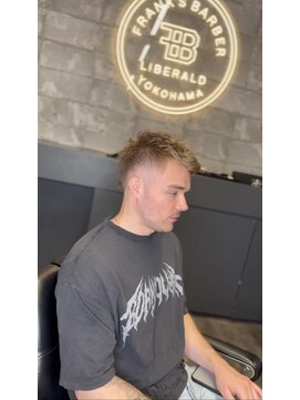 フランクスバーバーリベラルド 横浜(FRANK'S BARBER LIBERALD) MEN’S HAIR /ブルーブラック/バーストフェード S