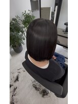 エン 久安(en.)&nbsp;チャコールグレー×ヘイリーボブ｜艶と上品さ