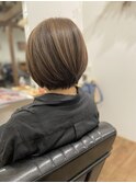 白髪ぼかしハイライト×ショートボブ