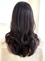 アルファ(alpha)&nbsp;大人ガーリー/ダークアッシュ/似合わせカット/ミディアムレイヤ