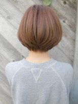 ルティア(Lutia) 襟足はタイトに首長効果☆