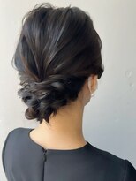 黒髪   オトナ女子    シンプル シニヨン   エジリ