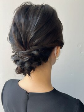 シュリット(schritt) 黒髪 オトナ女子 シンプル シニヨン エジリ