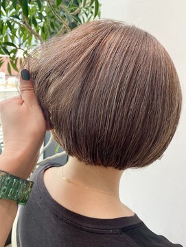 ステア ケース(stair case) 白髪を活かしたワンカラー 白髪で作るハイライト 40代50代60代