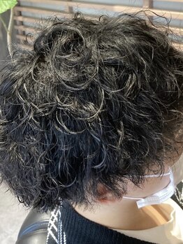 パインデゴールド(Pine de Gold)の写真/【阪急甲東園駅から徒歩5分】リラックス効果の高い２種類の選べる極上ヘッドスパで健康的な美髪へ♪