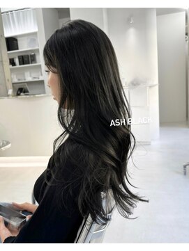 ヒン(HIN) アッシュブラック