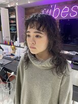 バイブス バイ ケンジ(vibes by KENJE)&nbsp;くせ毛風パーマ　ミディアムパーマ