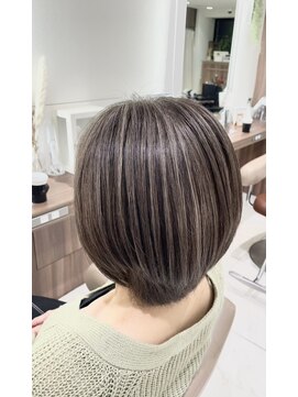 アッシュ 大宮店(Ash) 白髪ぼかしオリジナルハイライト