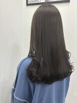 ベル バイ マグ 諏訪店(belle by Mag)&nbsp;20代30代40代ブルーカラーロング小顔毛先パーマ耳掛け美肌