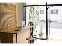 キオク(KIOKU)の雰囲気（木を基調とした空間でくつろぎのサロンタイムを【騎射場/荒田】）