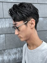 ヒュイル バイ ニアウ(Hwyl by Niau)&nbsp;メンズマッシュセンターパートスパイラルパーマニュアンスパーマ