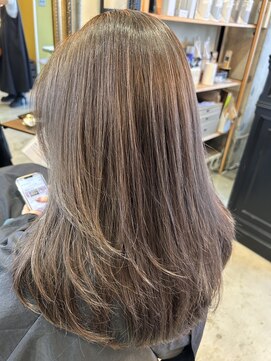 サーカス 南風原店(circus) ベージュ系カラー