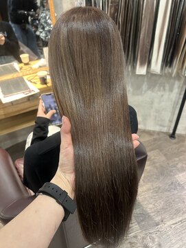 アフィナー(Afinar) ヘーゼルブラウン