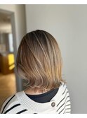 ハイライト×イヤリングカラーボブヘア