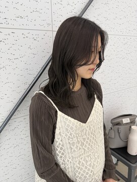 ビーヒアナウ N゜03 金沢駅西店(BE HERE NOW) オリーブグレージュ×ミディアム