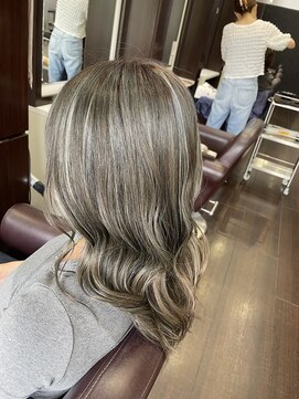 ラボア(La'BOA) シルバーグレージュ×ハイライト