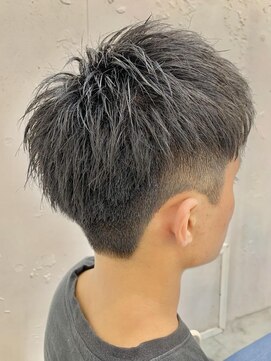 ロミー 本厚木(ROMMY.) メンズヘア刈り上げショートツーブロックフェードビジネス本厚木